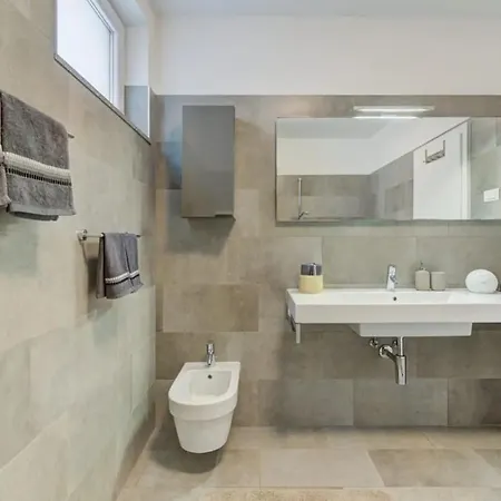 Family Friendly With A Swimming Pool Nska, Krk - 21672 Apartament *